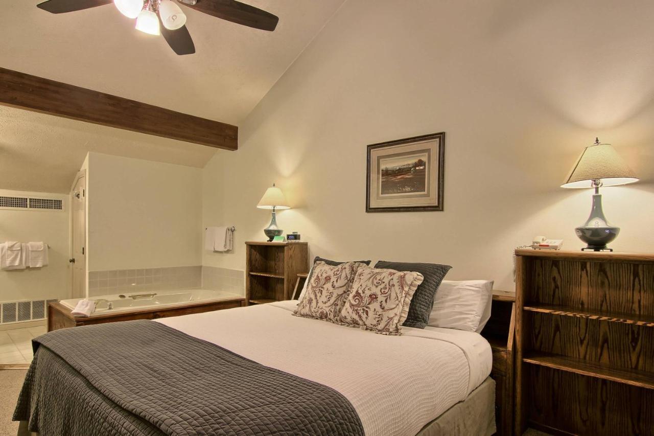 209 Pointes North Inn Charlevoix Extérieur photo